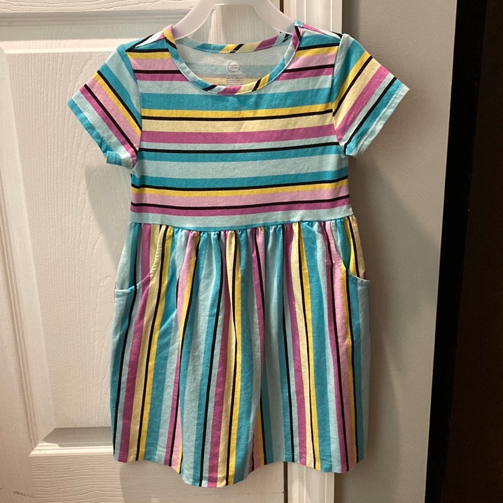 NWOT 5T dress with pockets
